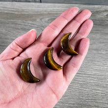 Load image into Gallery viewer, Gemstone Moons Assorted – 1 Inch Crescent Moon Carvings Assorted