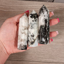 Load image into Gallery viewer, Crystal Tower Assorted
