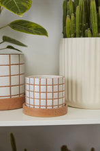 Load image into Gallery viewer, Pot: Gridline with Saucer 5.5 x 4.25
