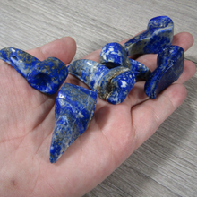 Load image into Gallery viewer, Gemstone Raven Skull Figurine Labradorite
