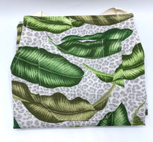 Load image into Gallery viewer, Handmade Plant Aprons

