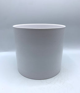 Pot: White Ridged 7 inch